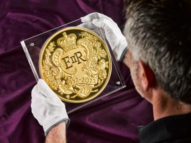 Penarth Times:  Largest-ever coin to mark Queen's Platinum Jubilee. Credit: The Royal Mint