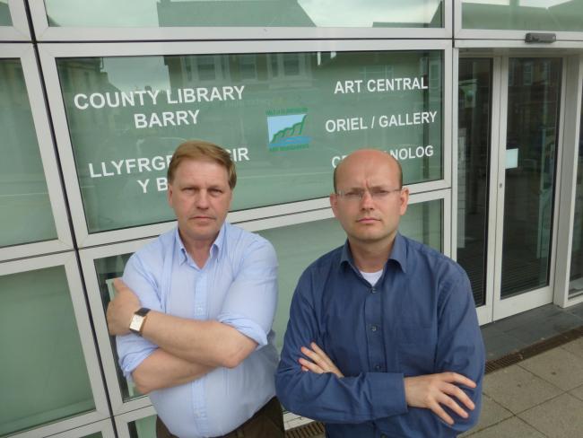 DEBATE: Nic Hodges and Ian Johnson at Barry library